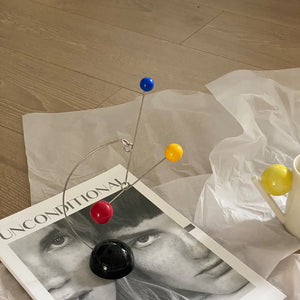 Rotating 3 Ball Balance Metal Ornament Book Holder