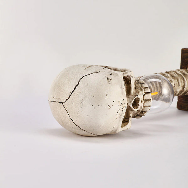 Horror Skull with Spine Lamp