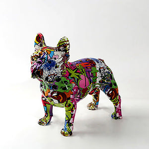 Escultura artística de perro bulldog francés pintada con graffiti