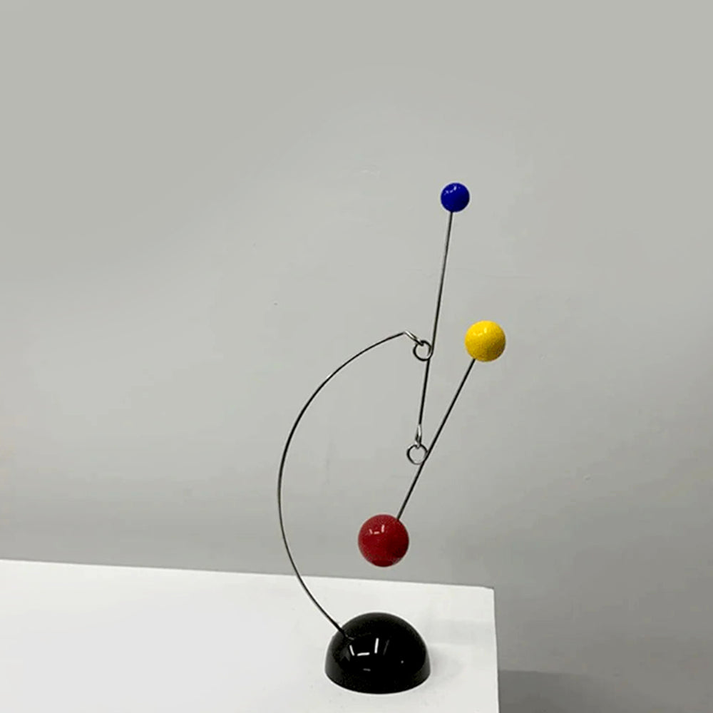 Rotating 3 Ball Balance Metal Ornament Book Holder