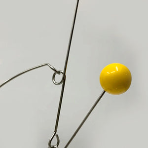 Rotating 3 Ball Balance Metal Ornament Book Holder