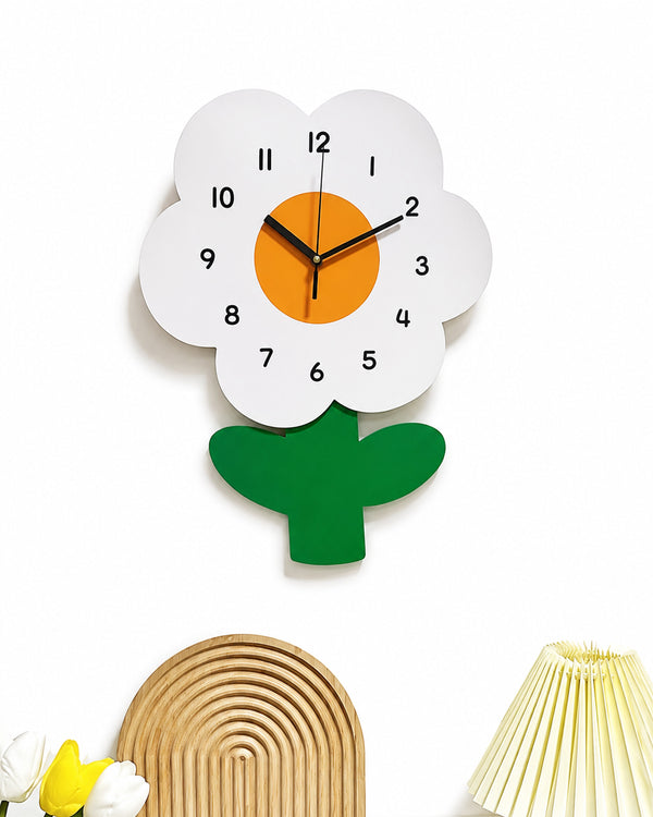 Modü Cartoon Daisy Minimalistic Design Wall Clock