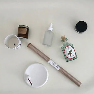 Schlichter Räucherstäbchenhalter aus Keramik