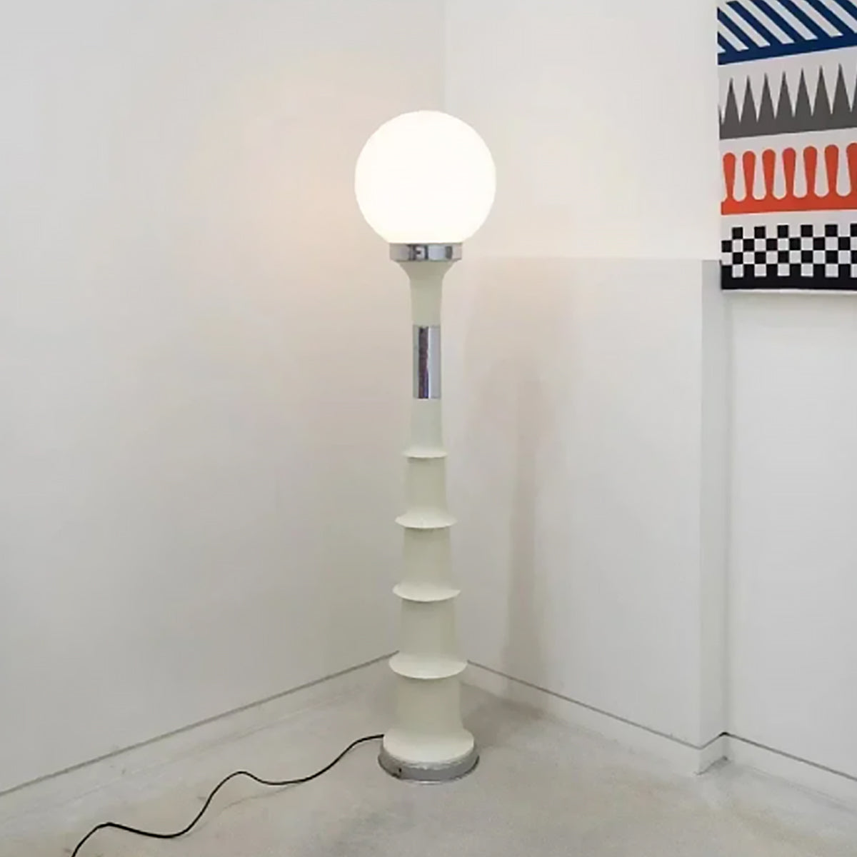 French Design 90's Retro Ball Floor Lamp