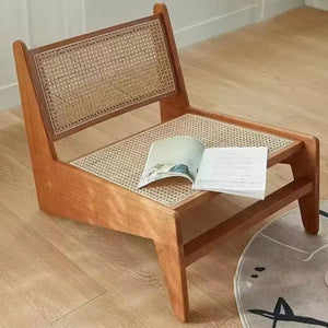 Französische Rattan-Holzcouch