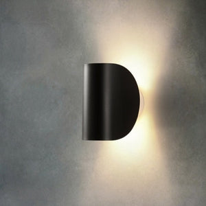 Gefaltete Wandleuchte im italienischen Designerstil