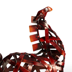 Estatua de caballo trenzado de hierro