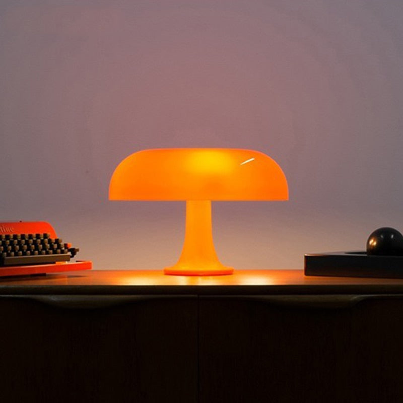 Wide Mushroom Table Lamp