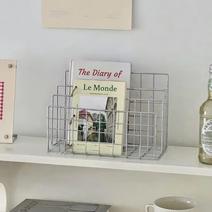 Zeitschriftenständer für die Küche aus Metall mit Tischnetz