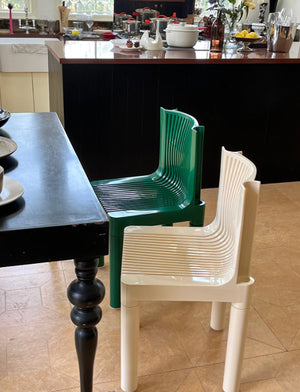 Chaise de salle à manger rétro-contemporaine avec dossier en maille ABS