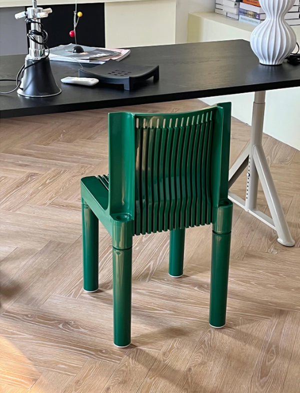 Chaise de salle à manger rétro-contemporaine avec dossier en maille ABS
