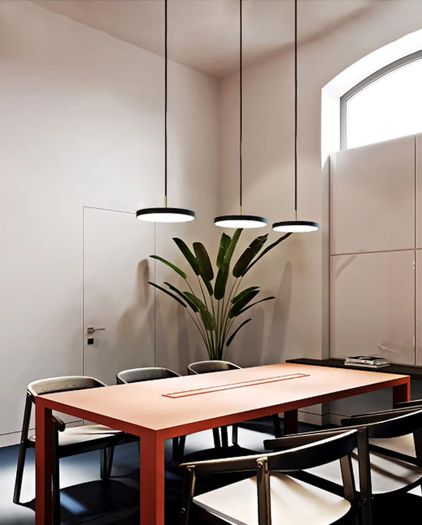 Plafonnier suspendu à plaque ronde avec télécommande