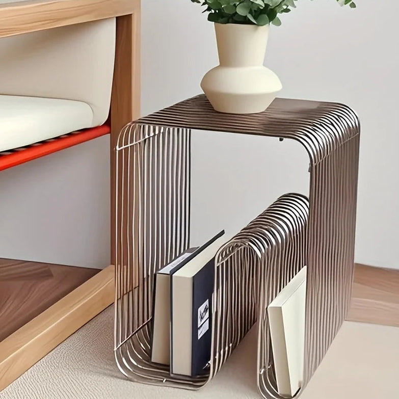 Geometric patterned magazine rack