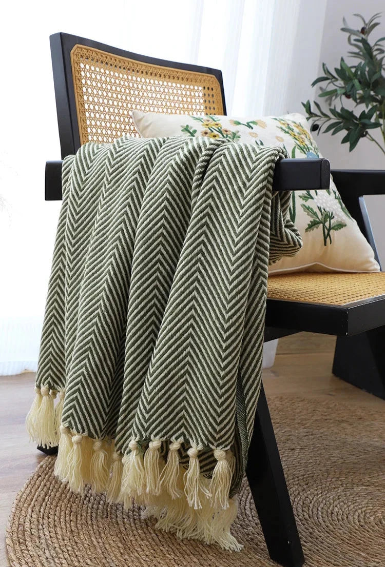 Striped Geometric Jacquard Knitted Throw Blanket