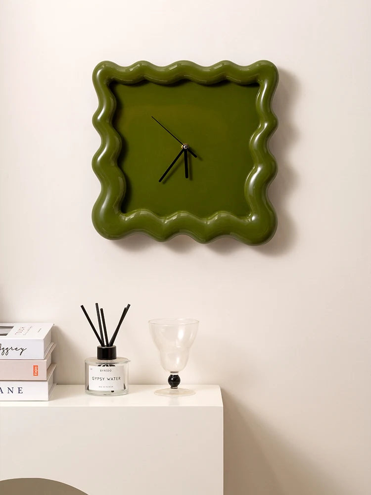 Modü  Cloud Frame Wall Clock