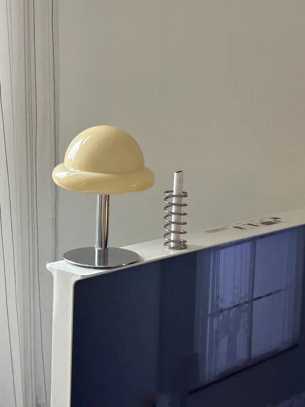 Lampe rétro-contemporaine en verre en forme de champignon Macaron
