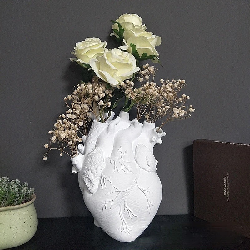 Heart Dry Plant Art Vase