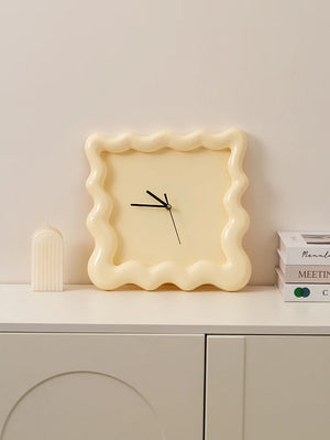 Modü  Cloud Frame Wall Clock