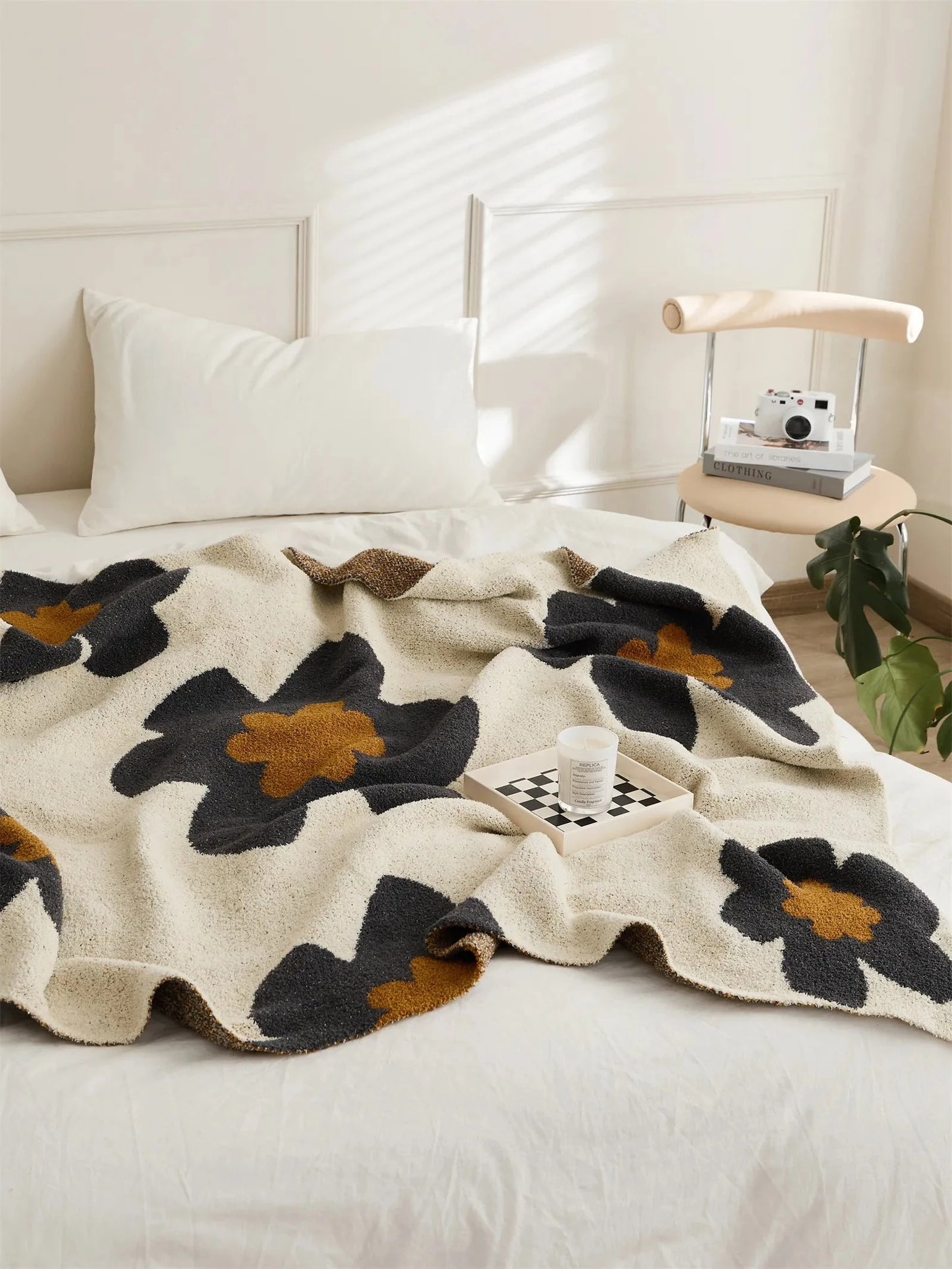 Floral Knitted Microfiber Throw Blanket