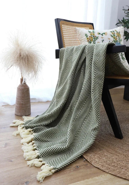 Striped Geometric Jacquard Knitted Throw Blanket