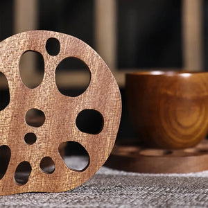 Lotuswurzel-Untersetzer aus Holz