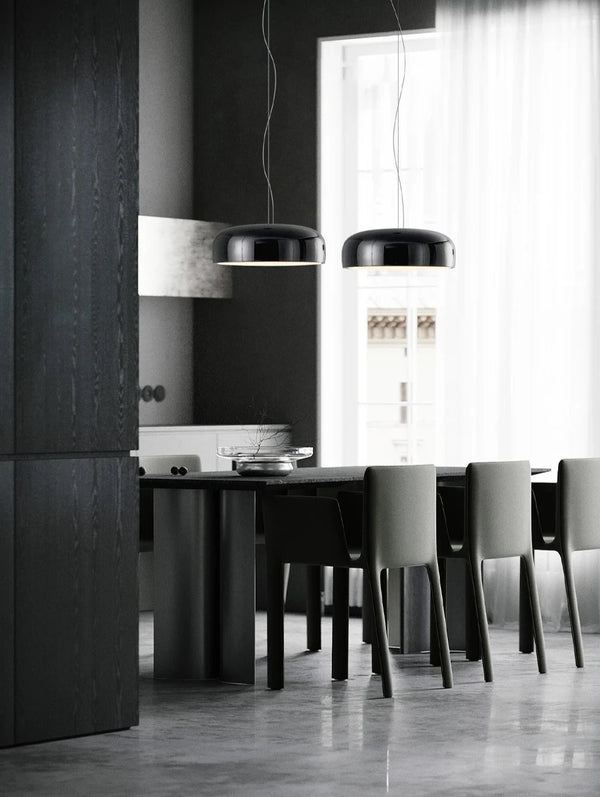 Plafonnier suspendu en forme de dôme en métal