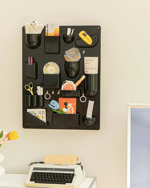 Farbiges Aufbewahrungsregal zur Wandmontage im Retro-Stil