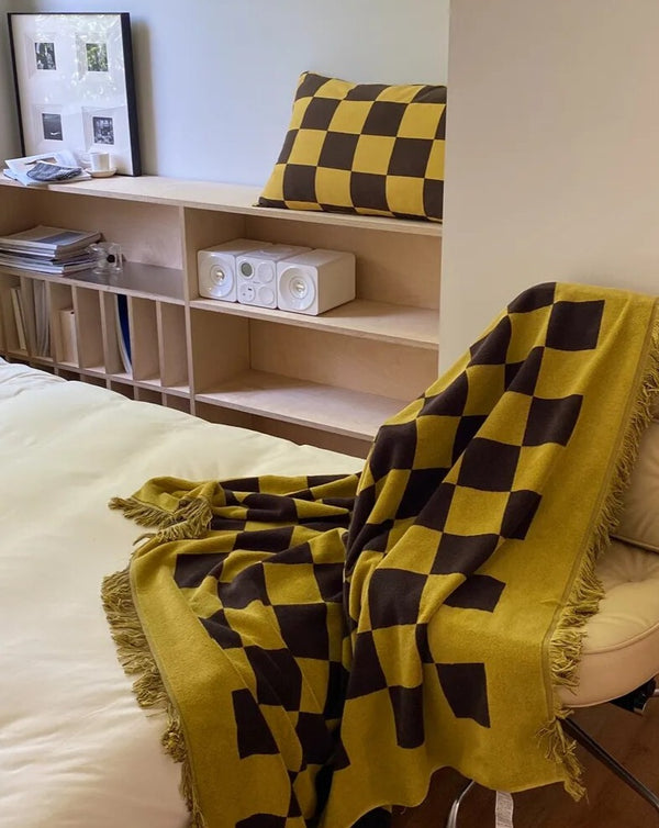 Plaid Retro Throw Blanket