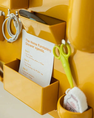 Farbiges Aufbewahrungsregal zur Wandmontage im Retro-Stil