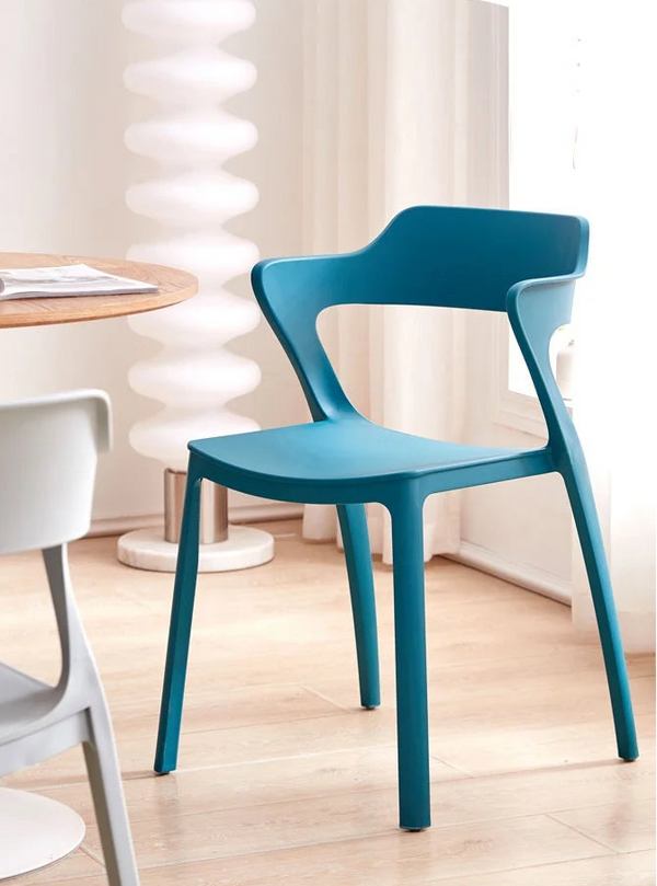 Mingdian One-Piece Recycled PP Dining Chair