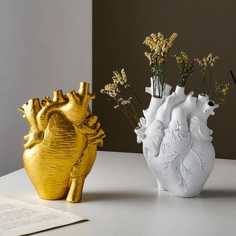 Heart Dry Plant Art Vase