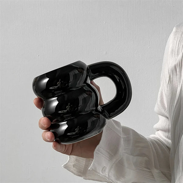 Keramiktasse mit Donut-Prägung