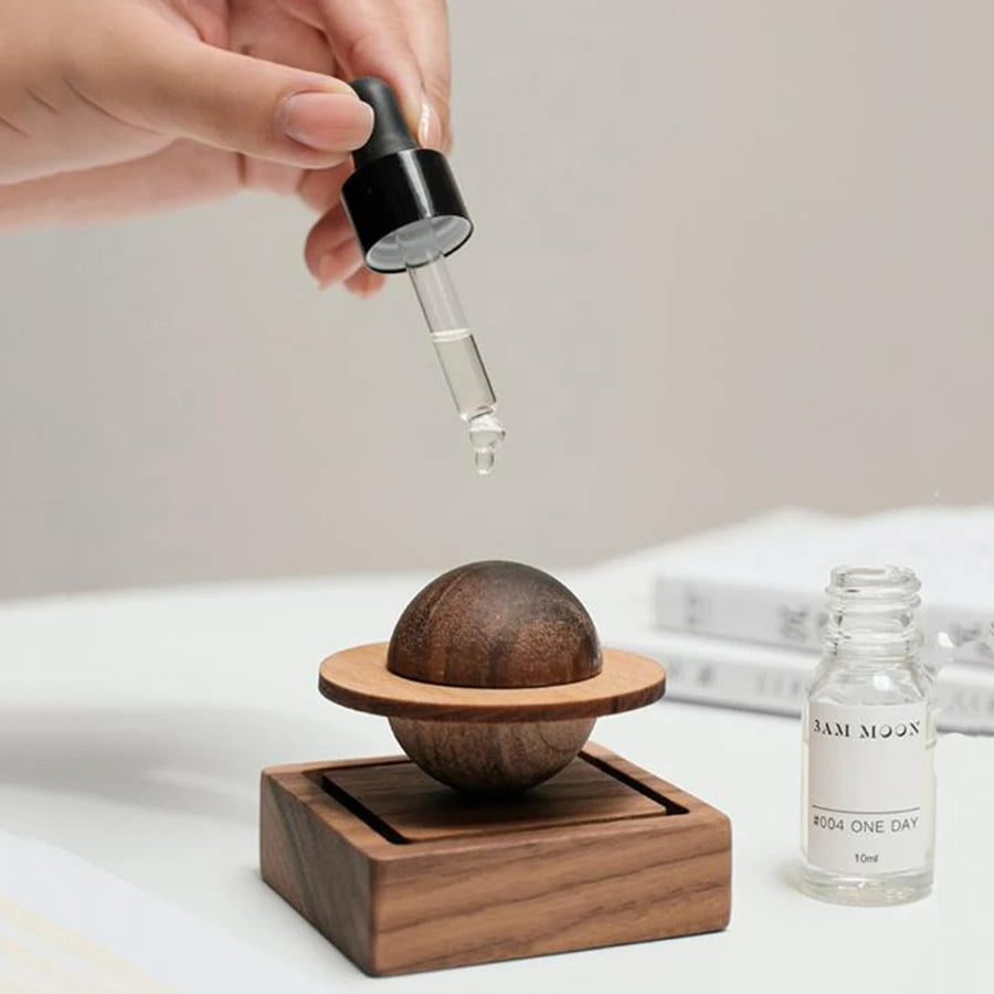 Magnetic Saturn Wooden Diffuser
