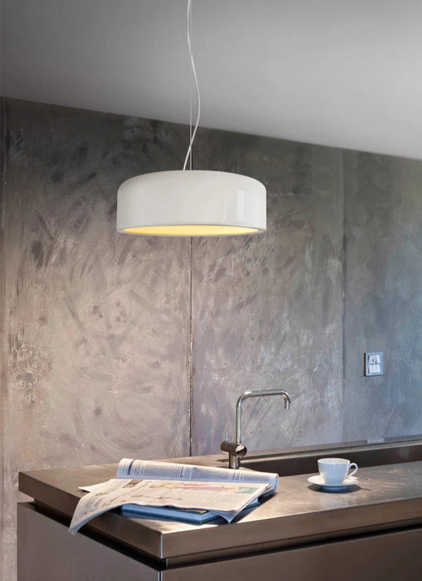 Plafonnier suspendu en forme de dôme en métal