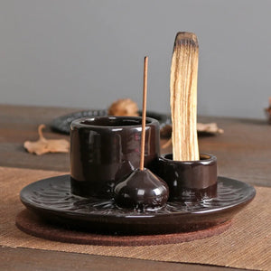 Rustikaler Räucherstäbchen- und Kerzenhalter aus Keramik
