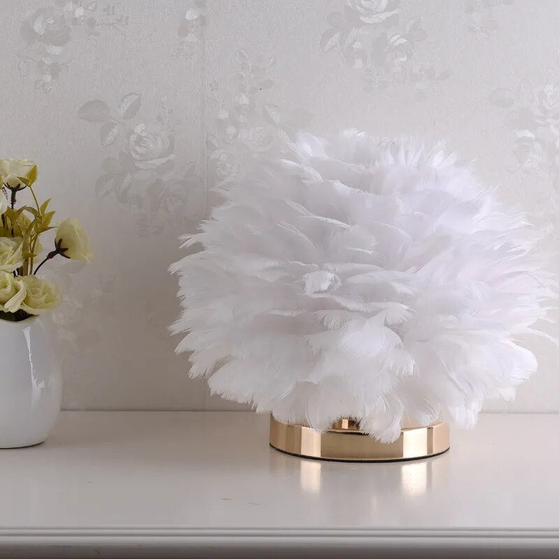 Nordic Feather Retro Table Lamp