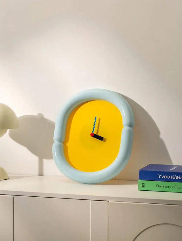 Modü Tube Frame Wall Clock