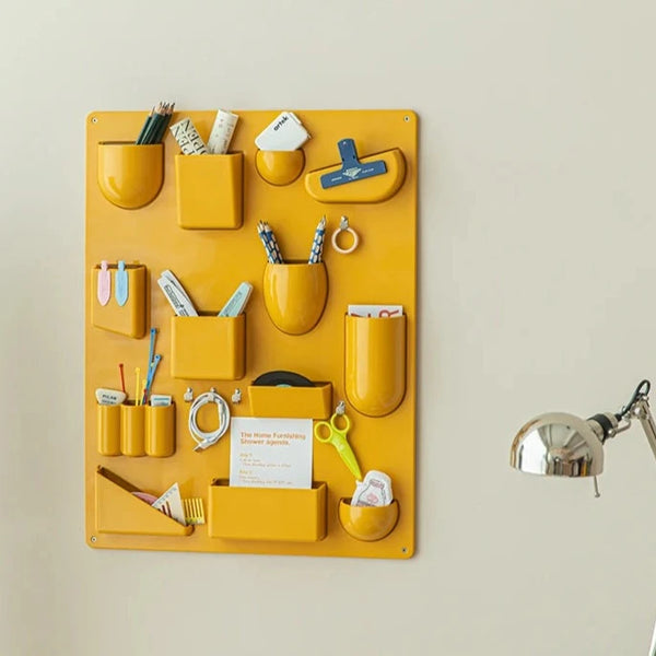 Farbiges Aufbewahrungsregal zur Wandmontage im Retro-Stil