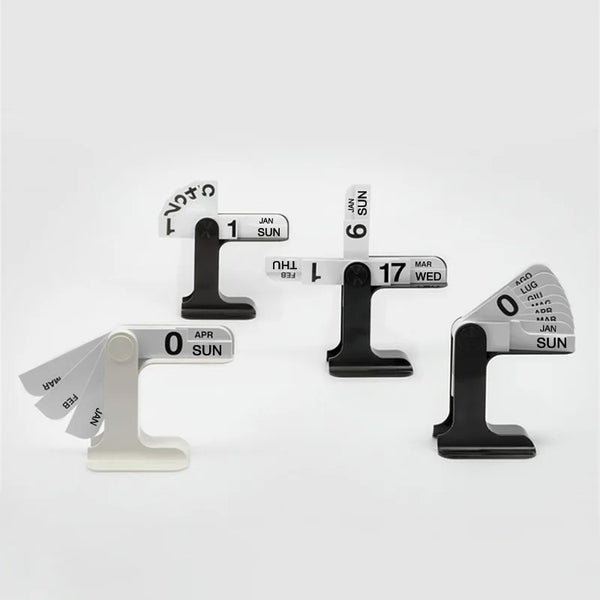 Minimalistic Desktop Black Flipping Calendar