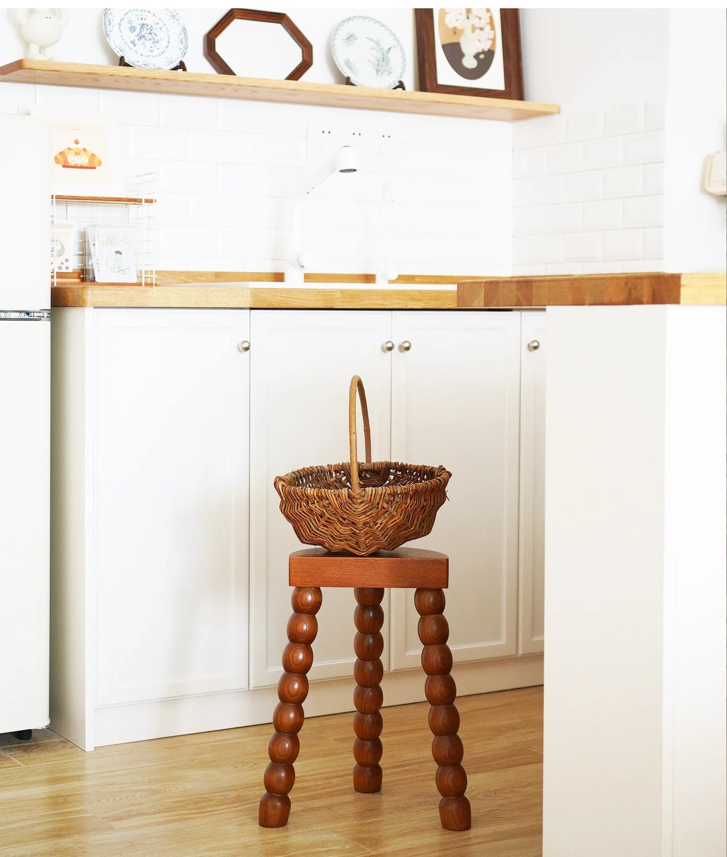 Retro French Design Solid Wood Stool