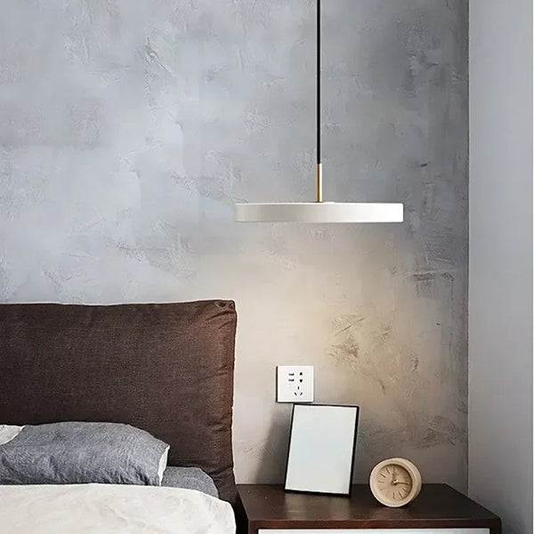 Plafonnier suspendu à plaque ronde avec télécommande