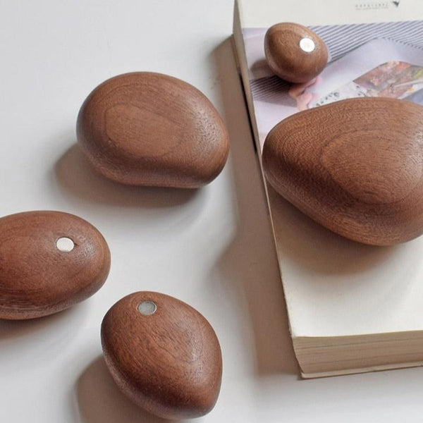 Magnetischer Balance-Stein aus Massivholz, Dekoration für Zuhause