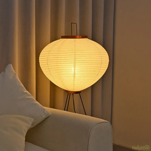 Runde Stehlaternenlampe aus Reispapier im japanischen Wabi-Sabi-Stil