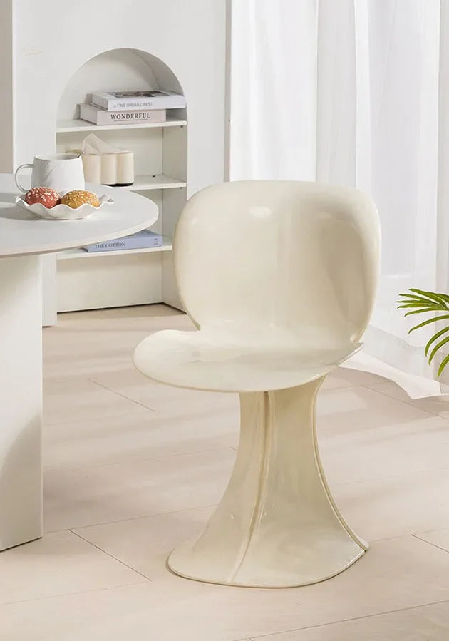 Minimalist Retro Modern One-Piece Design Dining Chairs