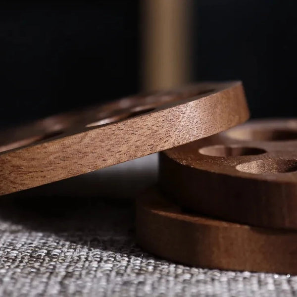 Lotuswurzel-Untersetzer aus Holz