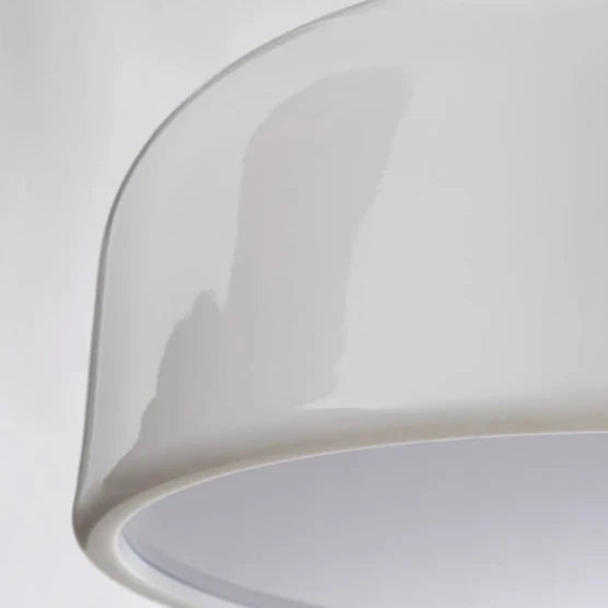 Plafonnier suspendu en forme de dôme en métal