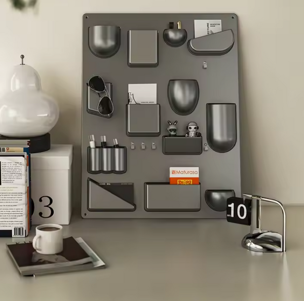 Farbiges Aufbewahrungsregal zur Wandmontage im Retro-Stil