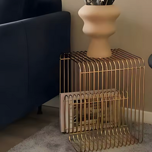 Geometric patterned magazine rack