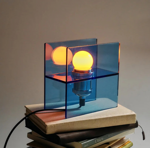 de homê Black Acrylic Table Lamp