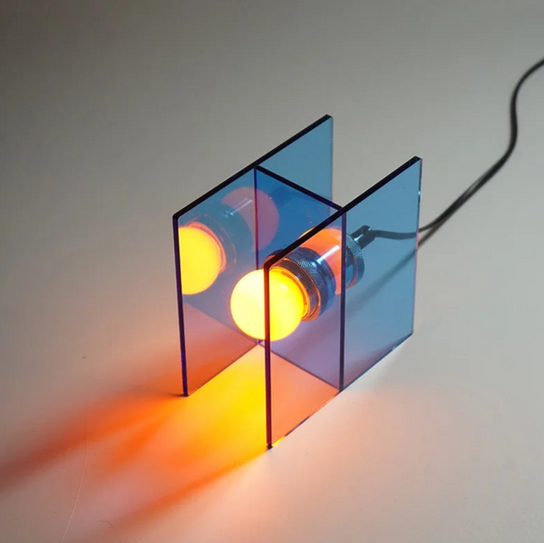 de homê Black Acrylic Table Lamp